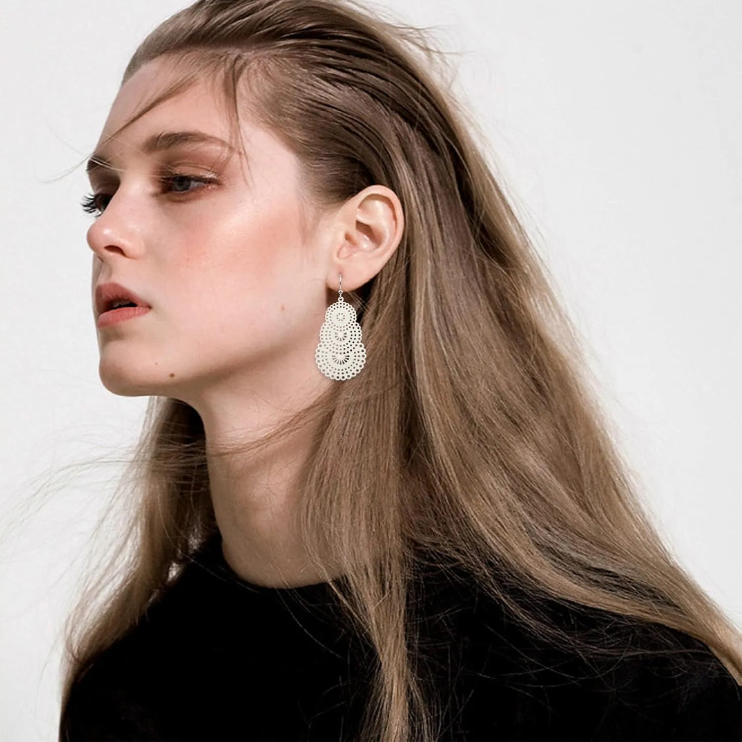 QUPENGXU Fashion Colorful Hoop-shaped Hollow Lightweight Dangle Earrings Hypoallergenic Bohemian Boho Style Danglers Dangling Eardrop Earrings For Women
