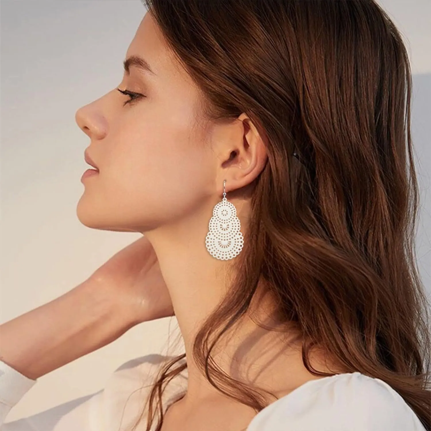 QUPENGXU Fashion Colorful Hoop-shaped Hollow Lightweight Dangle Earrings Hypoallergenic Bohemian Boho Style Danglers Dangling Eardrop Earrings For Women