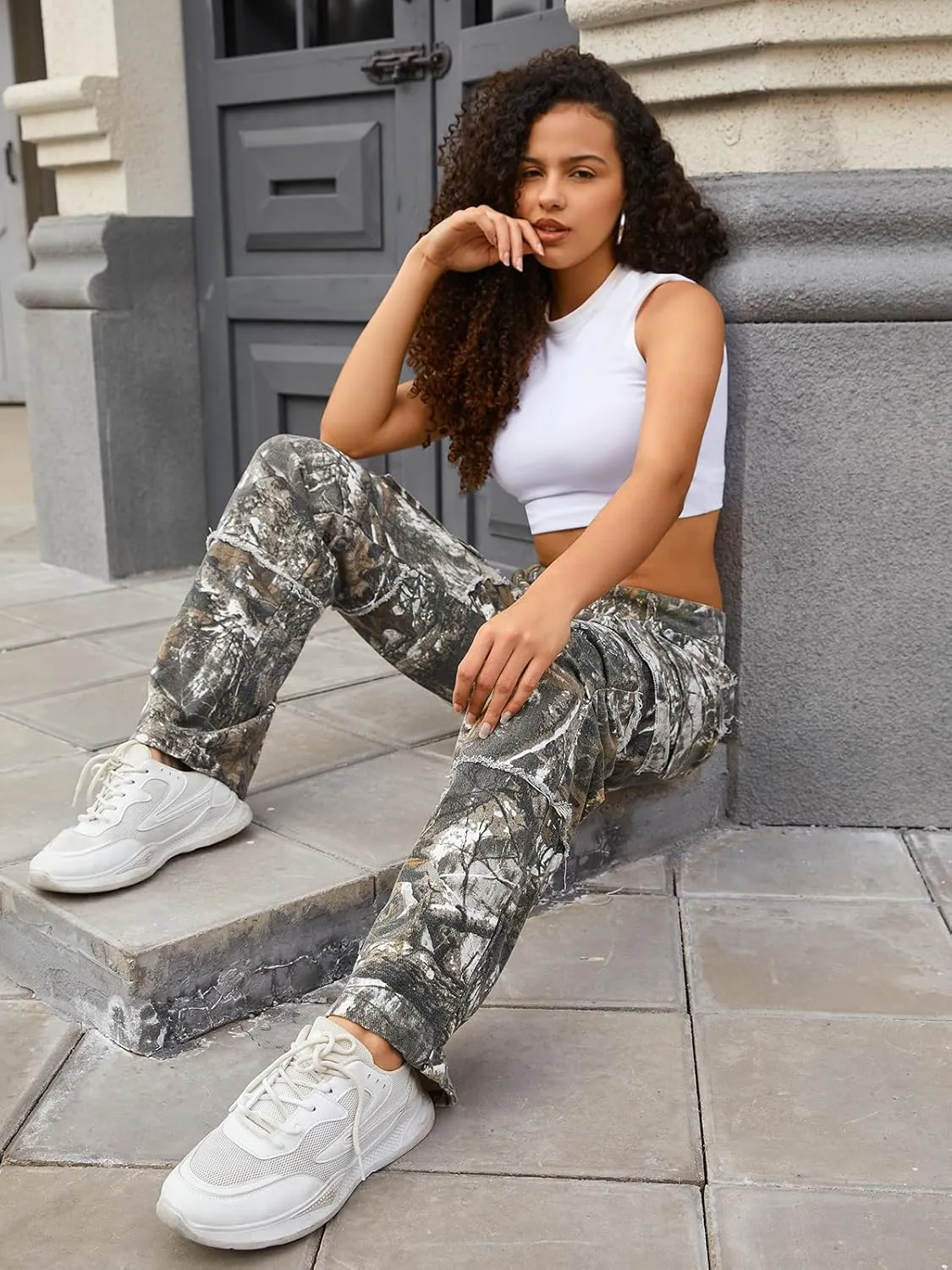 Unisex Camo Cargo Pants, Multi Pockets Raw Edge Oversized Straight Zipper Wide Legs Streetwear for Hip Hop Men Women