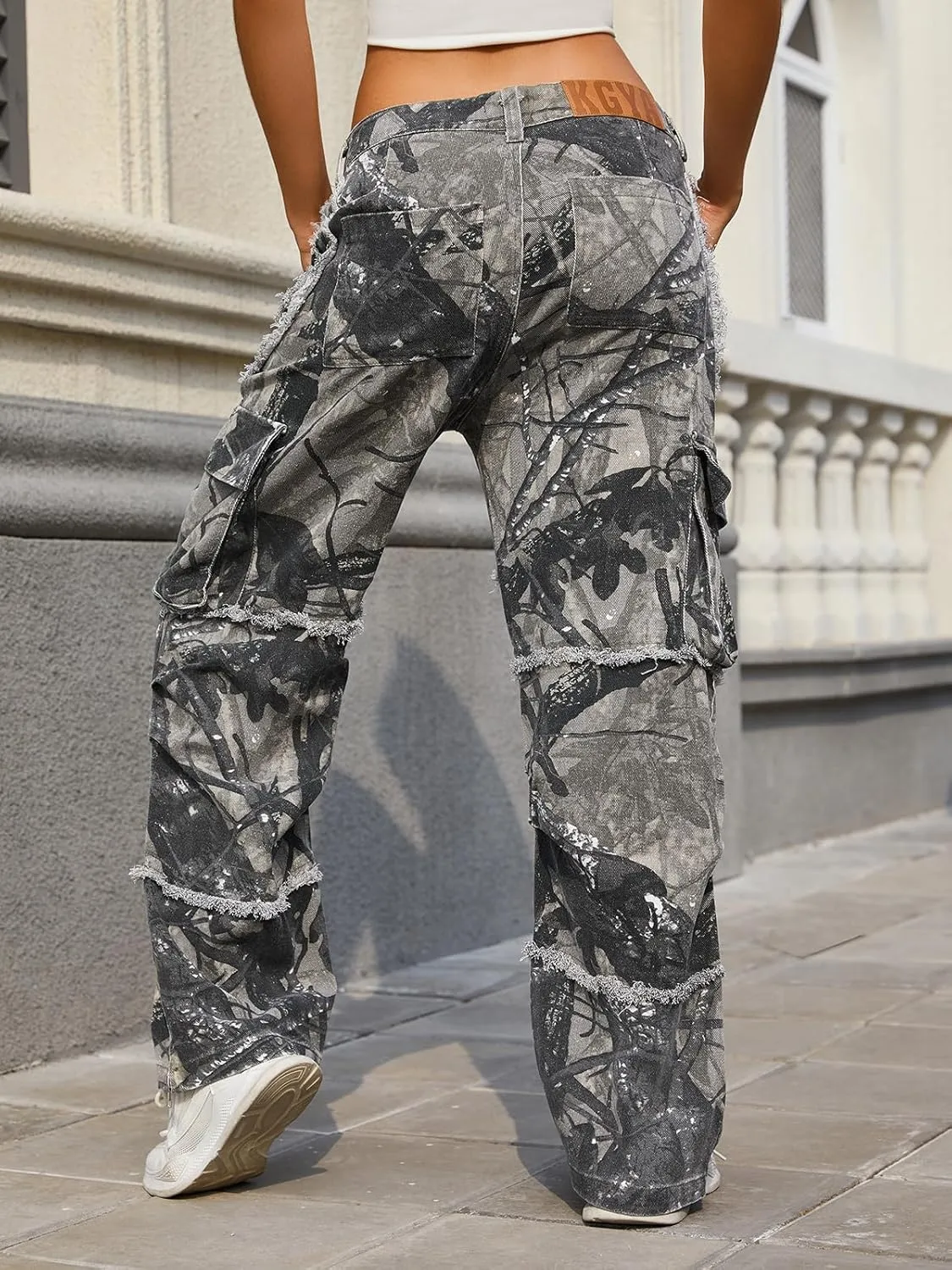 Unisex Camo Cargo Pants, Multi Pockets Raw Edge Oversized Straight Zipper Wide Legs Streetwear for Hip Hop Men Women